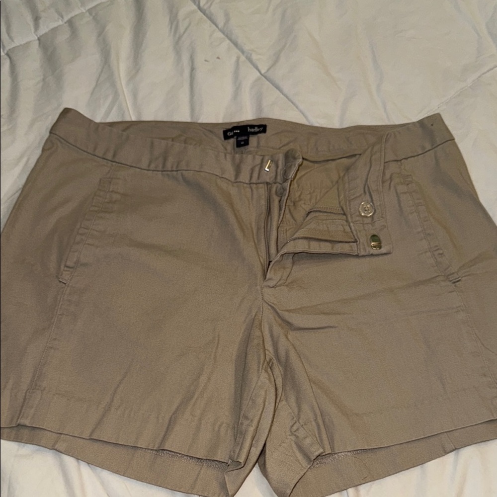 GAP Tan Hadley  Shorts Classic Style size 10 women’s